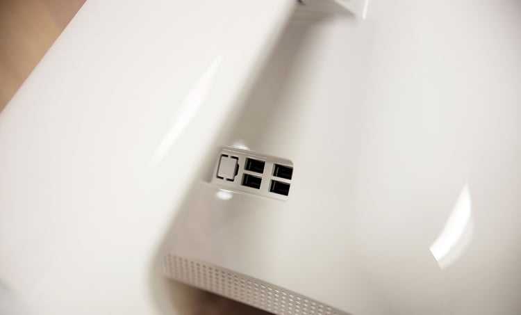 unboxing-greentouch-7-anslutningar-3-USB-portar.jpg